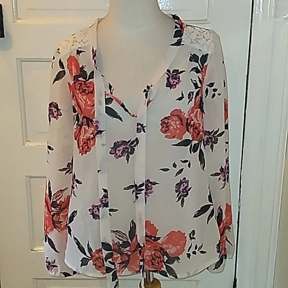 Live 4 Truth medium floral dressy casual shirt